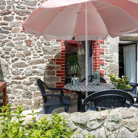 La Quinardais - Charmante Maison Avec Terrasse Saint-Samson-sur-Rance Екстериор снимка