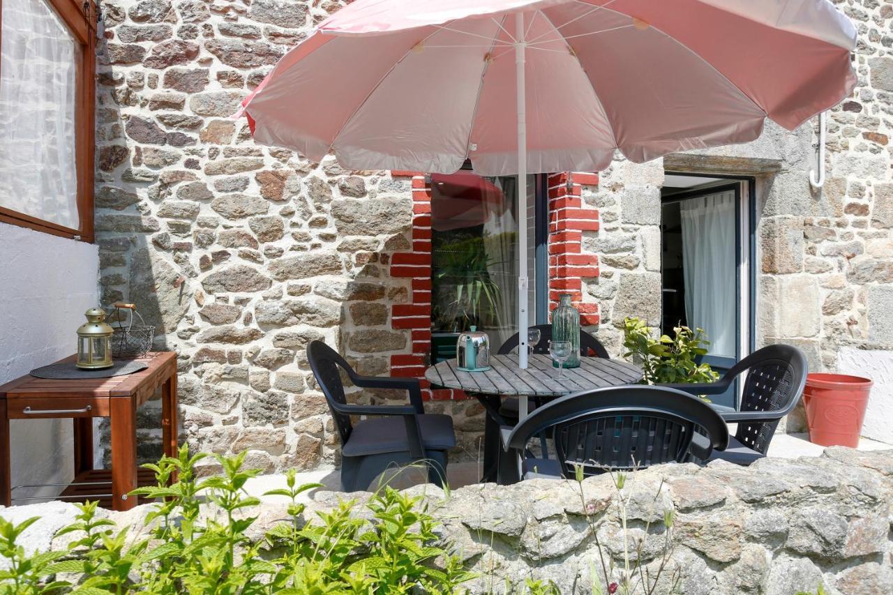 La Quinardais - Charmante Maison Avec Terrasse Saint-Samson-sur-Rance Екстериор снимка